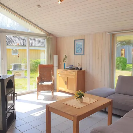Holiday home Seeschwalbe 94